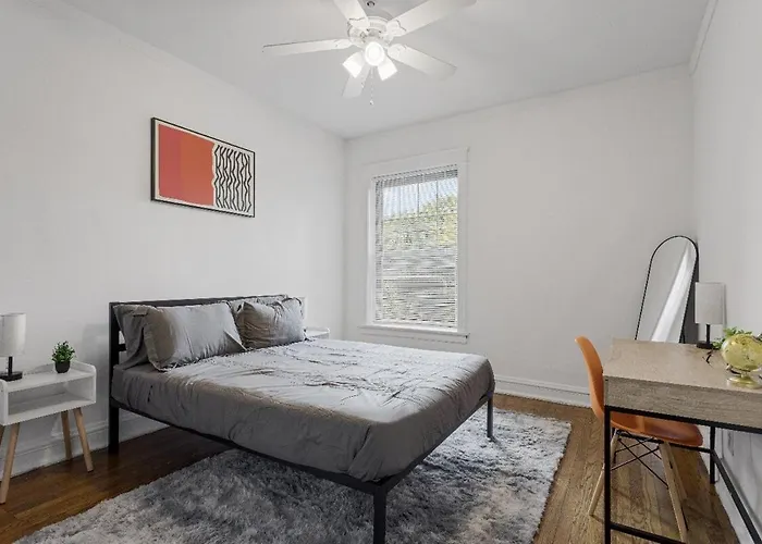 Charming 3br Escape In The Heart Of Hyde Park Apartment