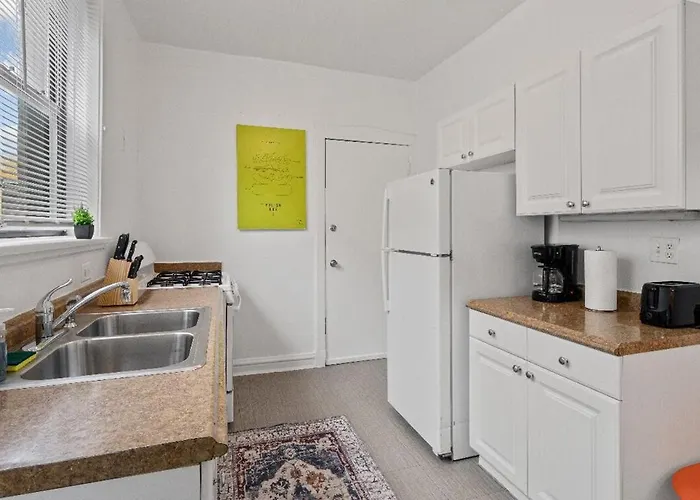Charming 3br Escape In The Heart Of Hyde Park * Chicago